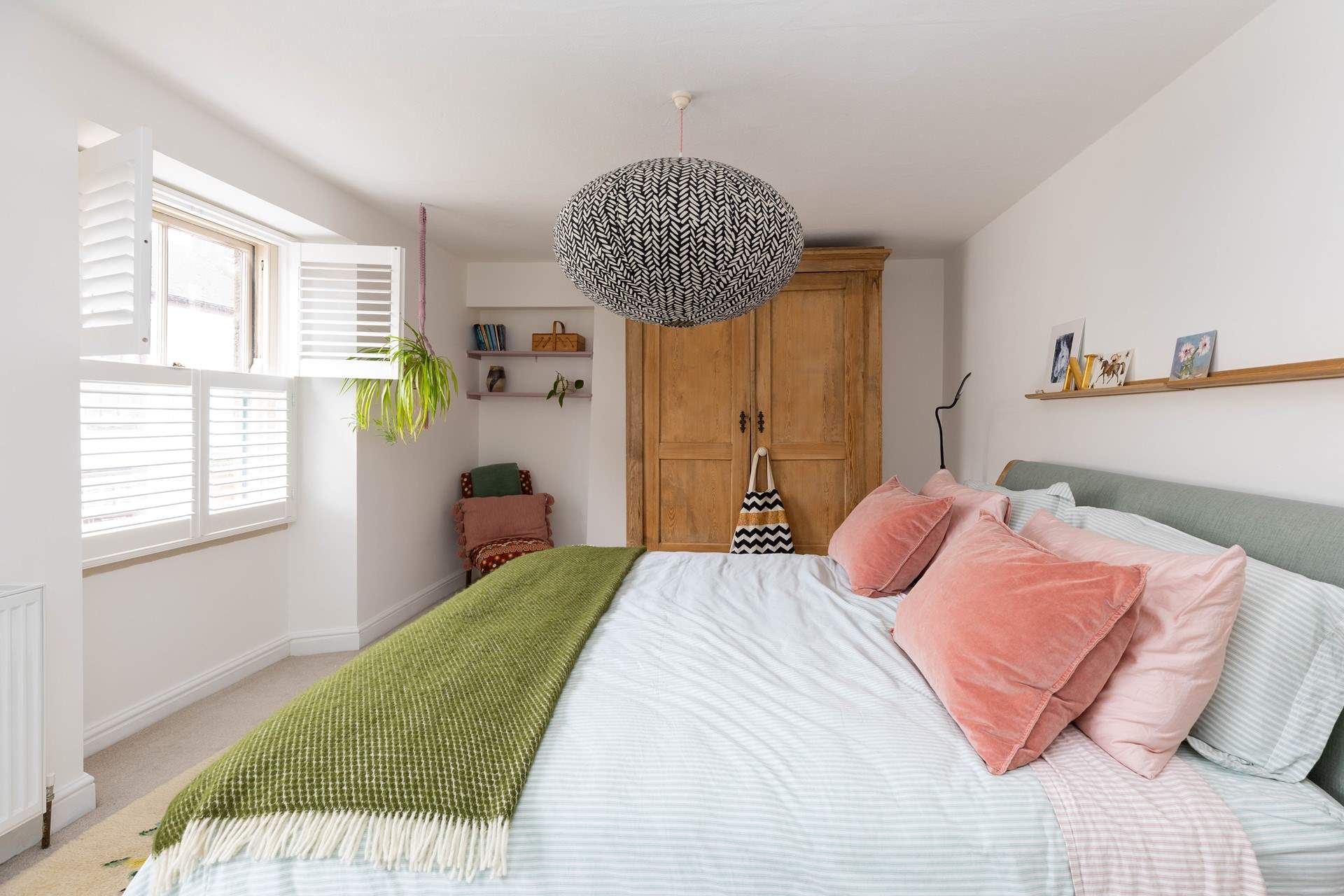 What a tranquil space for a good night's slumber. 