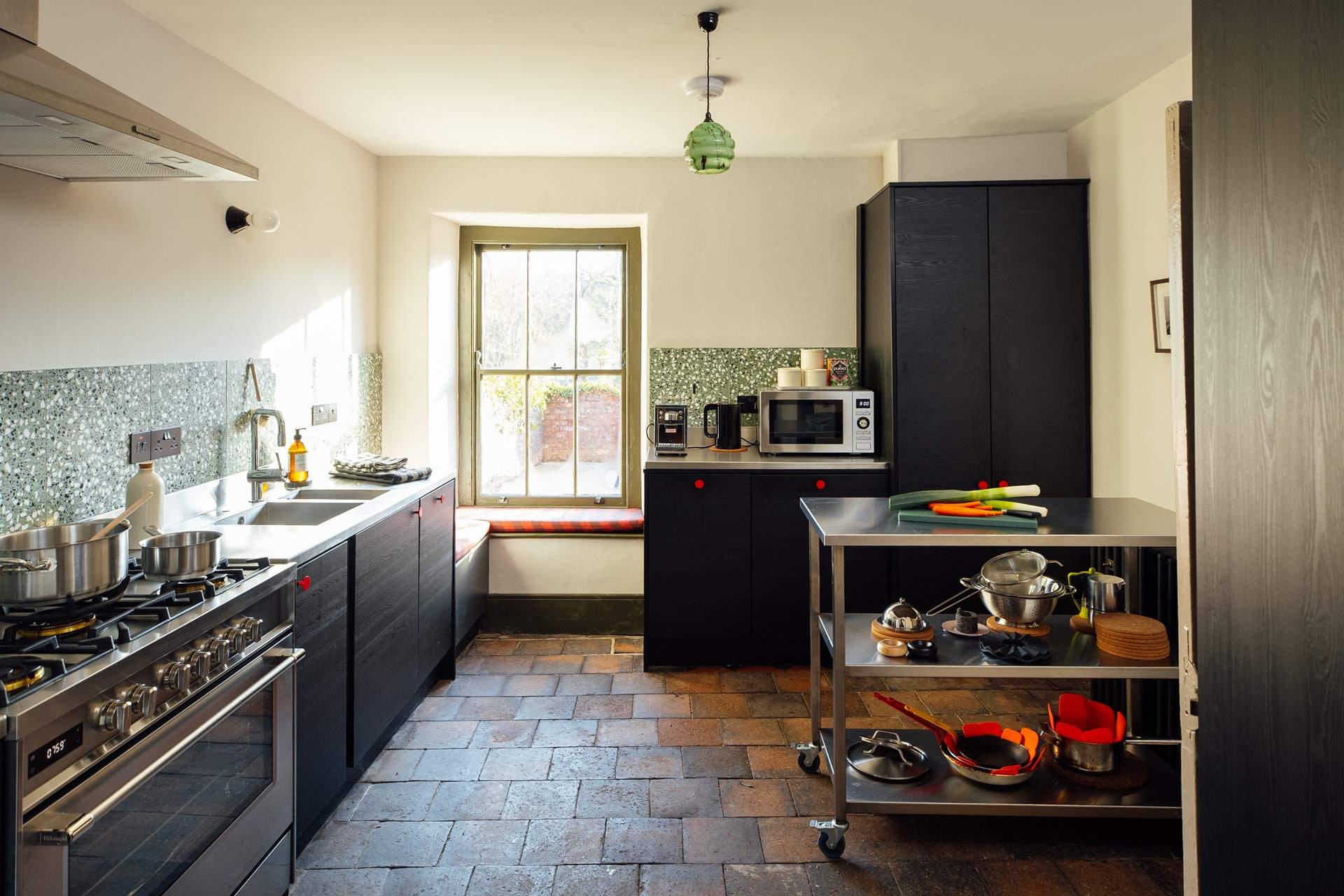 The holiday chef will be in heaven in the well-equipped kitchen. 