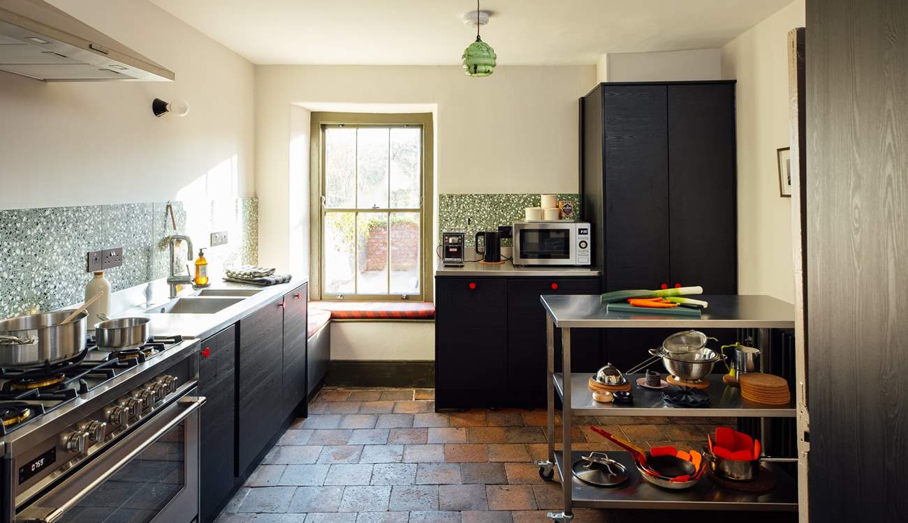 The holiday chef will be in heaven in the well-equipped kitchen. 