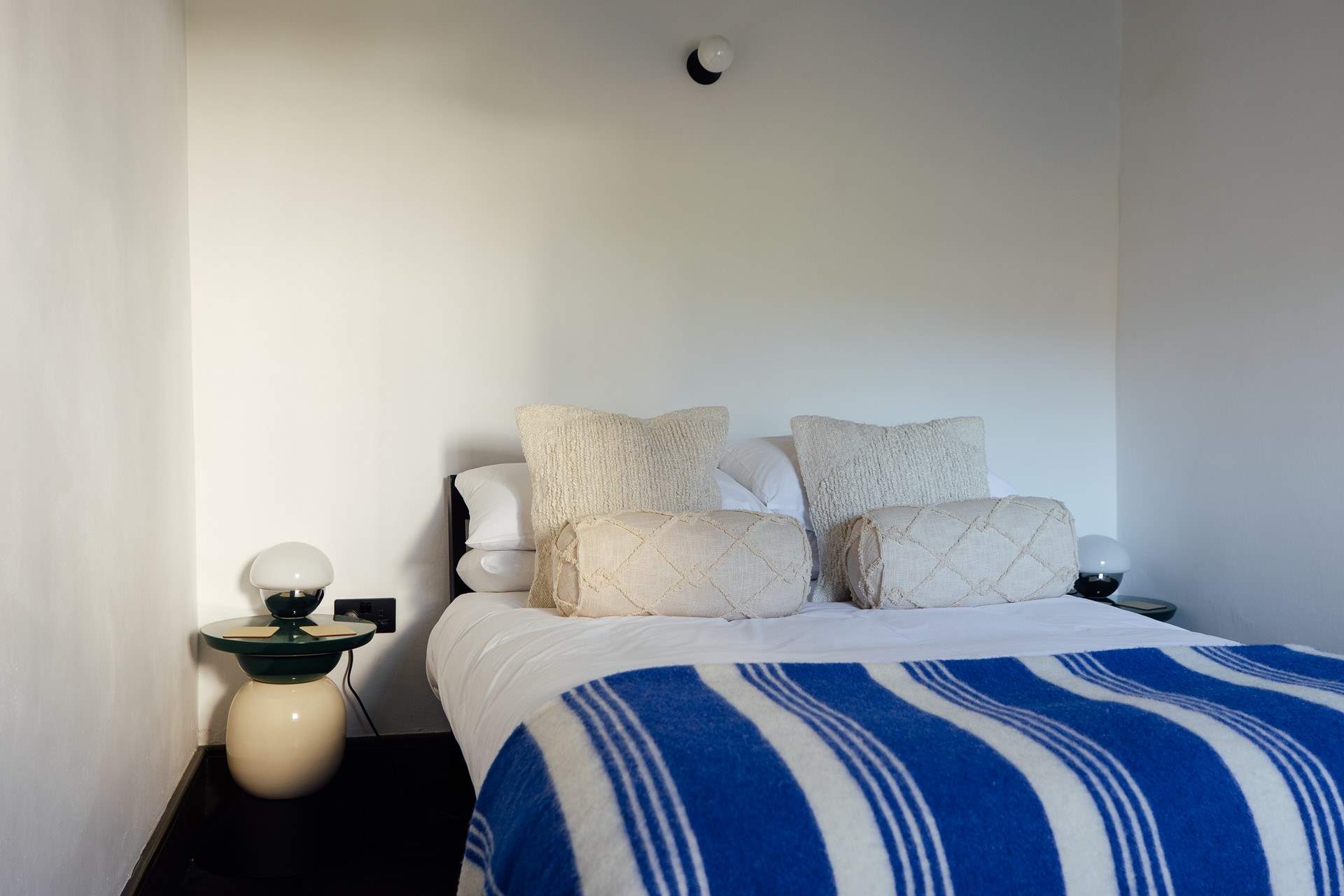 Enjoy comfortable beds and luxurious linens in Ty Pinc. 