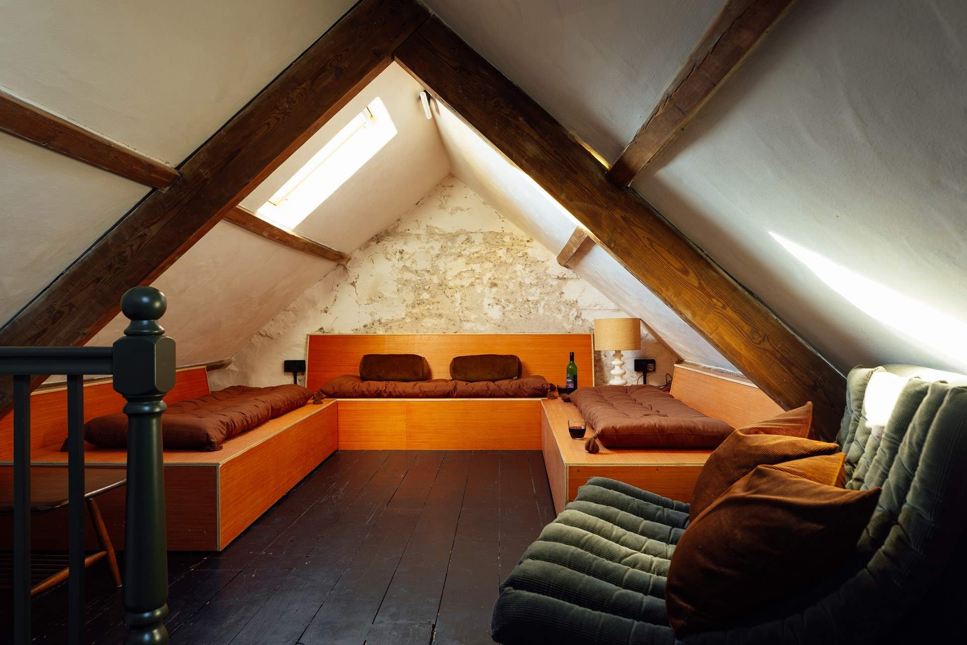 Ideal for older children or time away-from-it all, the cwtch on the second floor. 