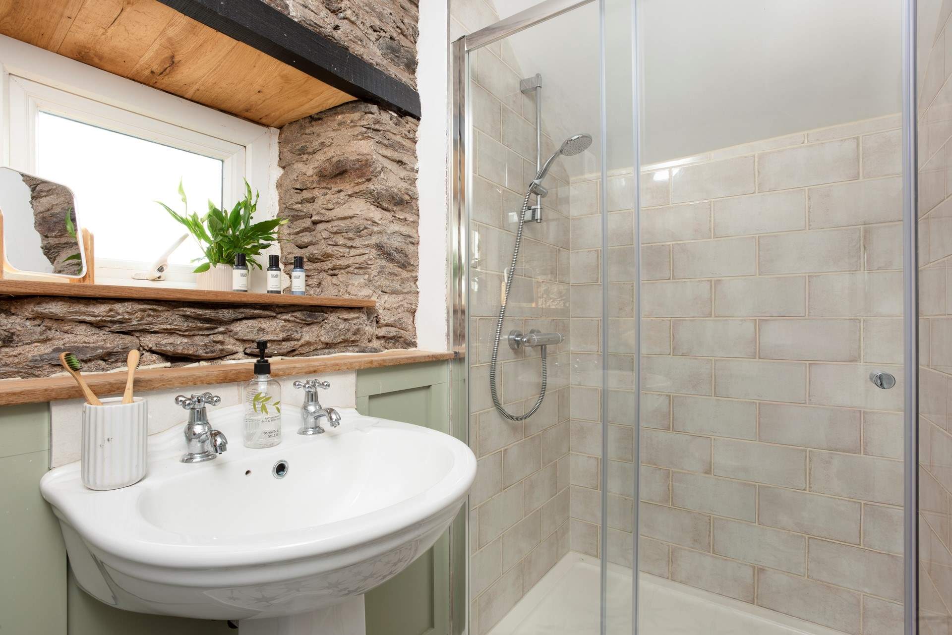 The gorgeous en suite shower-room. 