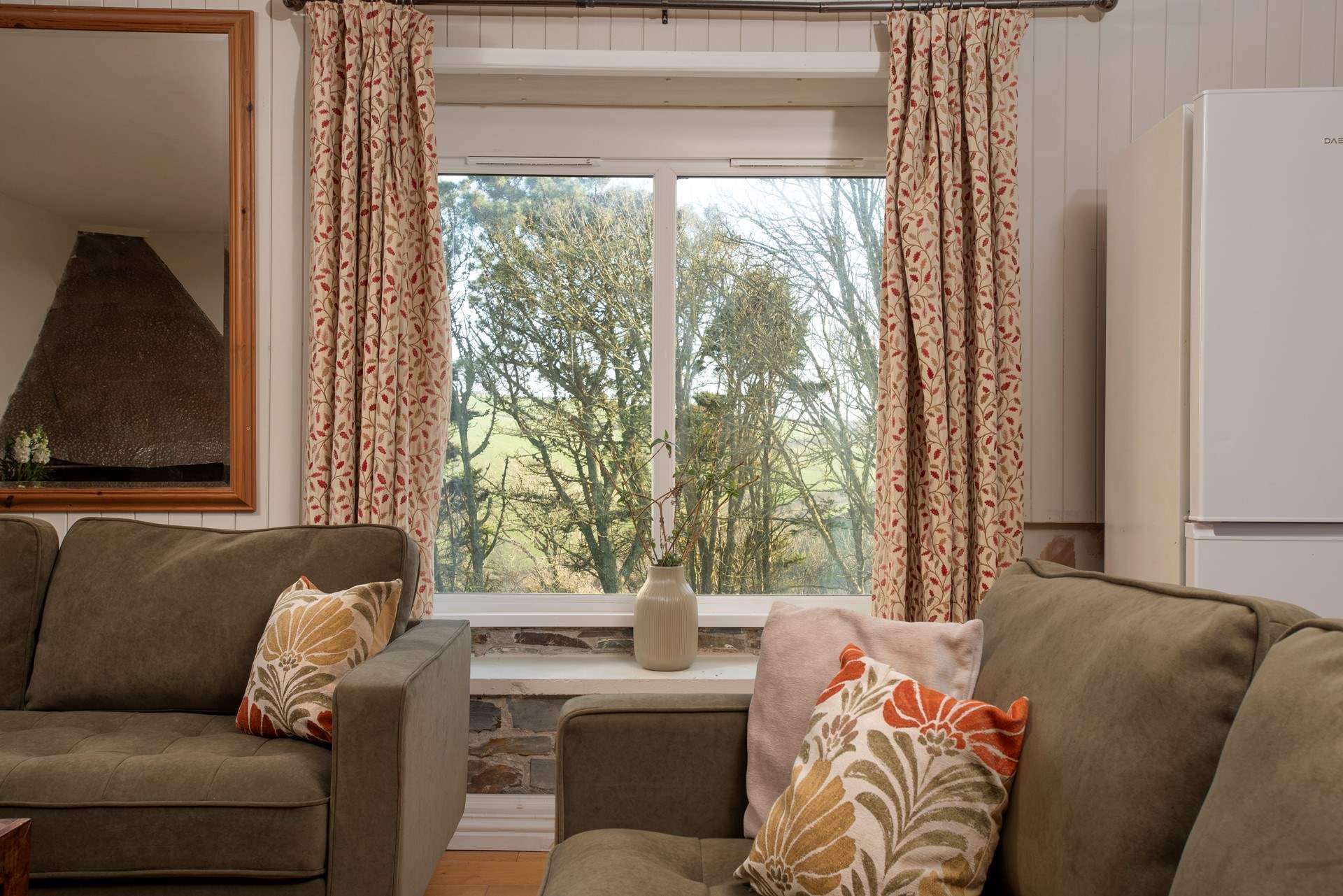 Treat yourself to a well deserved break with family and friends.