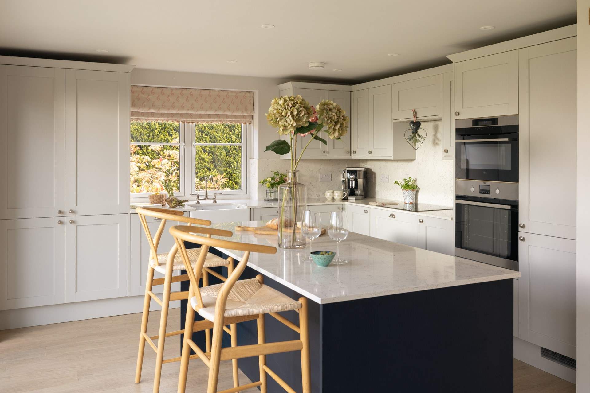 The kitchen is stylish and very well-equipped, let the chef in you run free!
