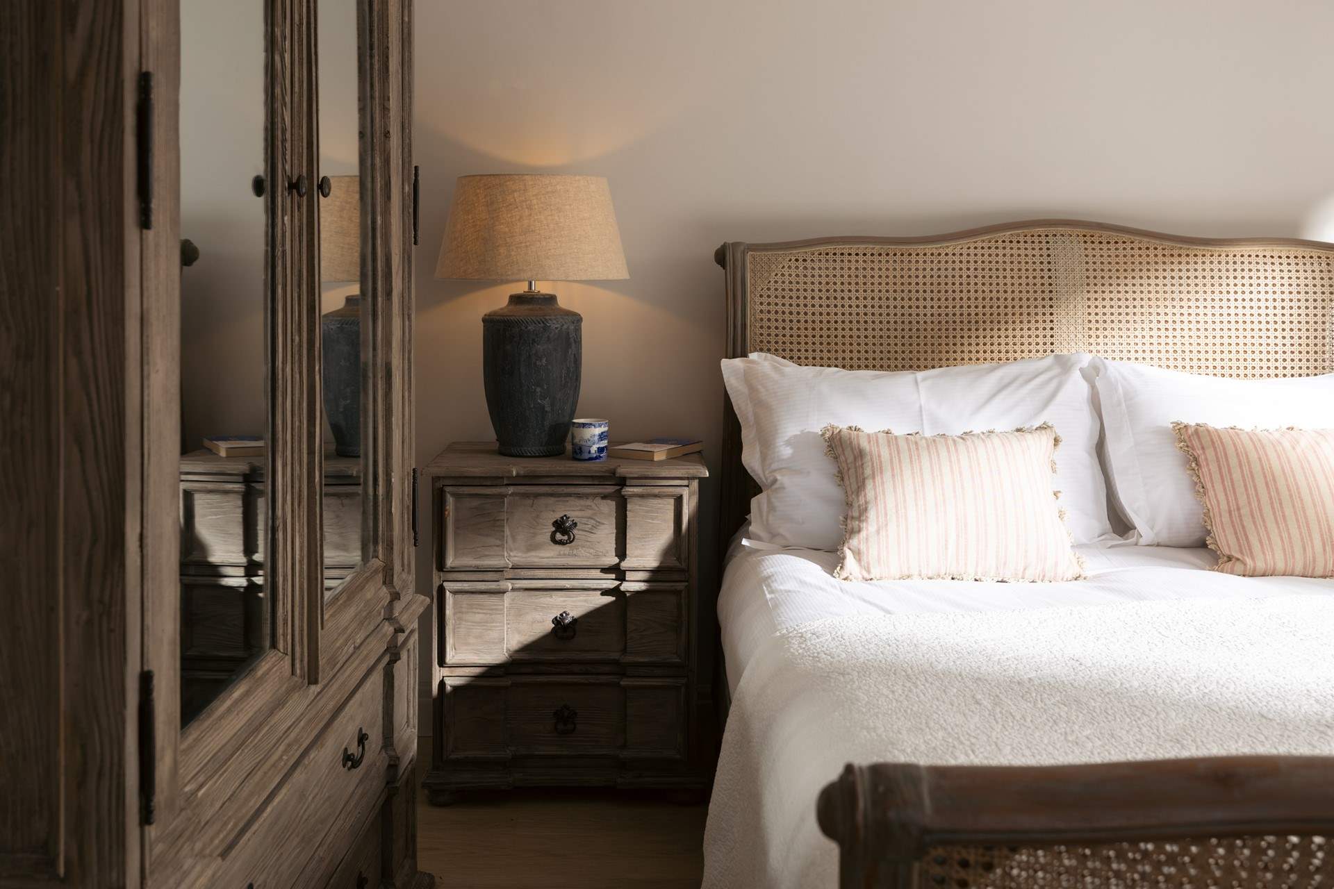 The magnificent wardrobe is perfect for your holiday wardrobe.