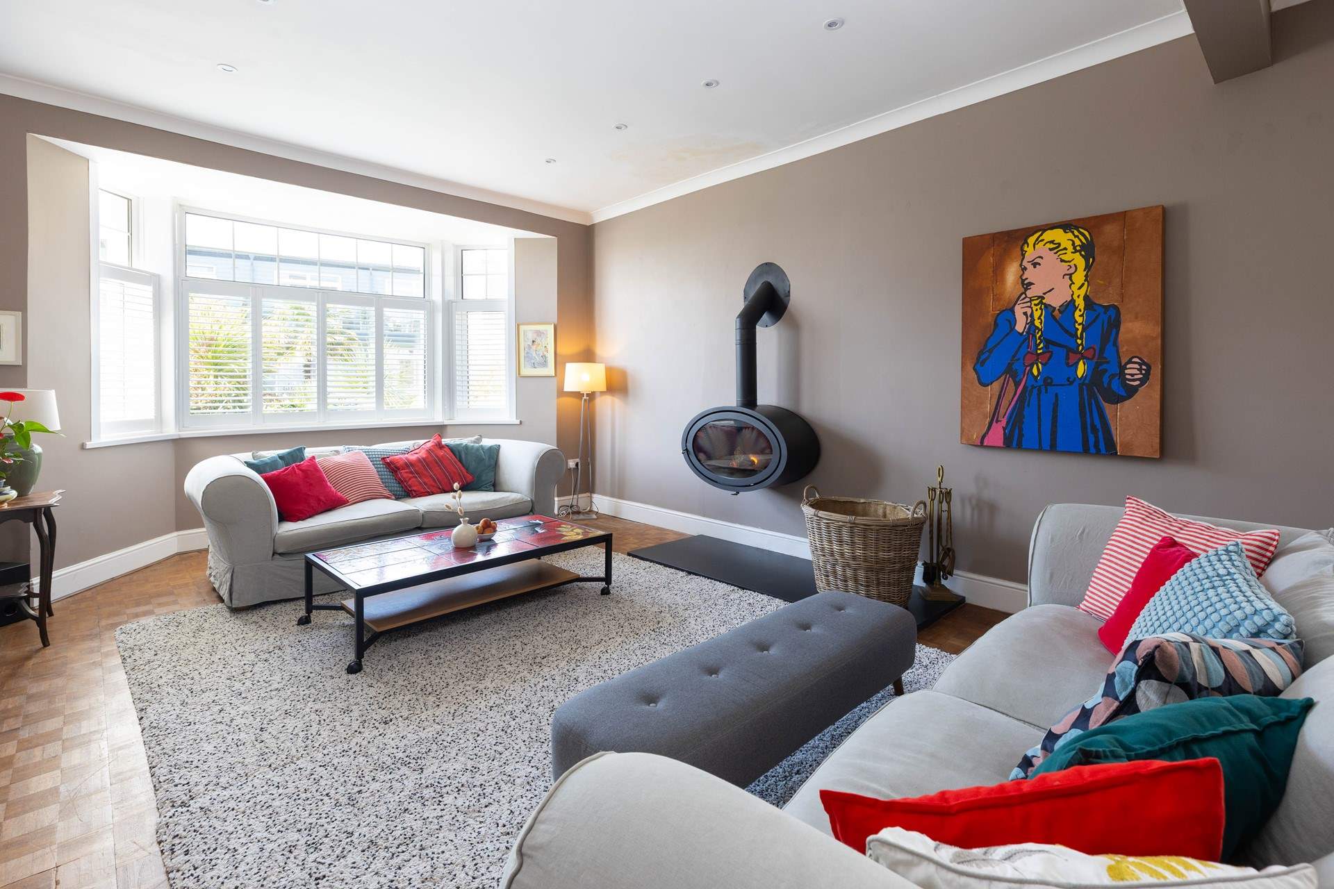 Large sofas ensure there is lots of room for everyone to relax. 