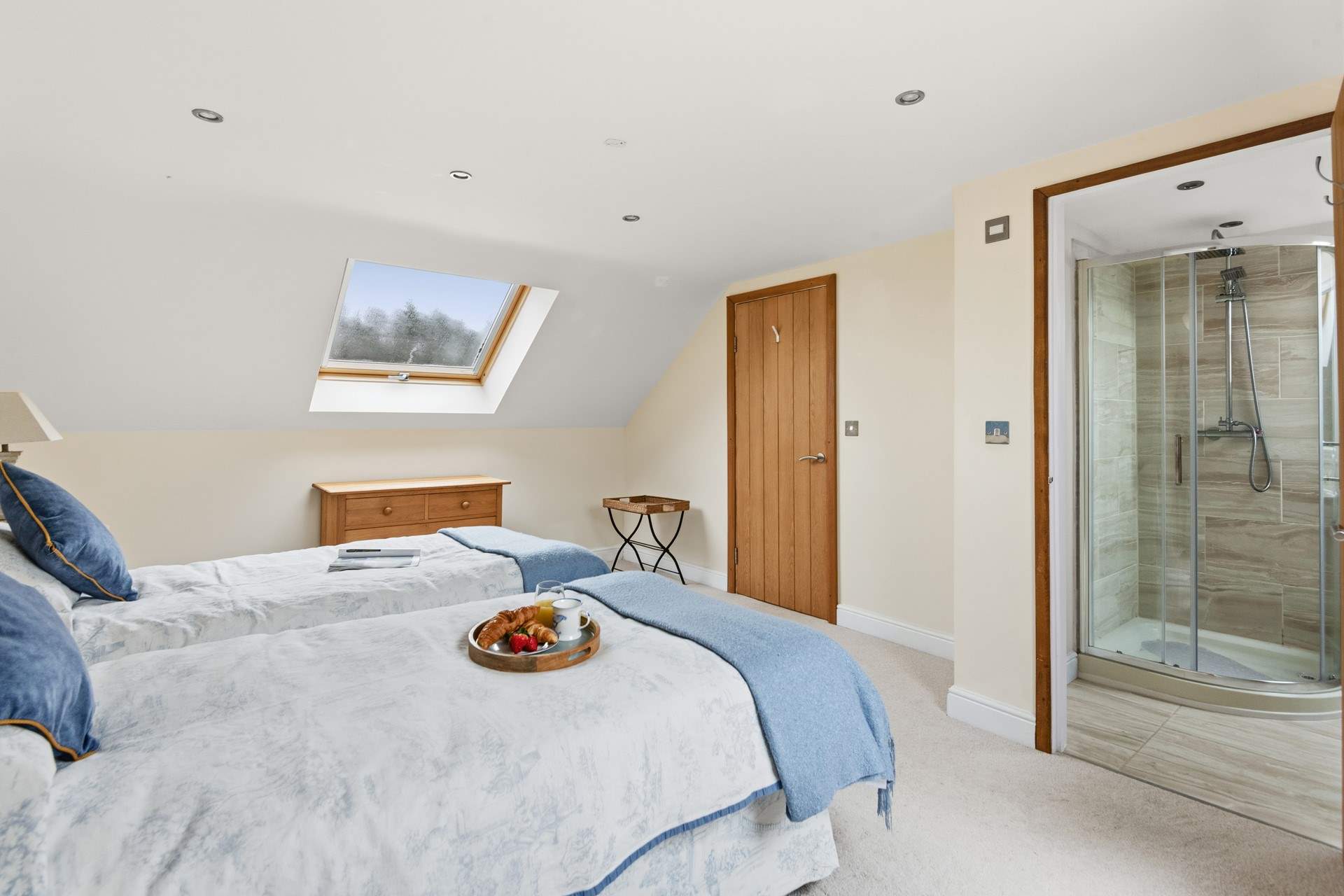 Bedroom 2 offers an en suite shower-room.