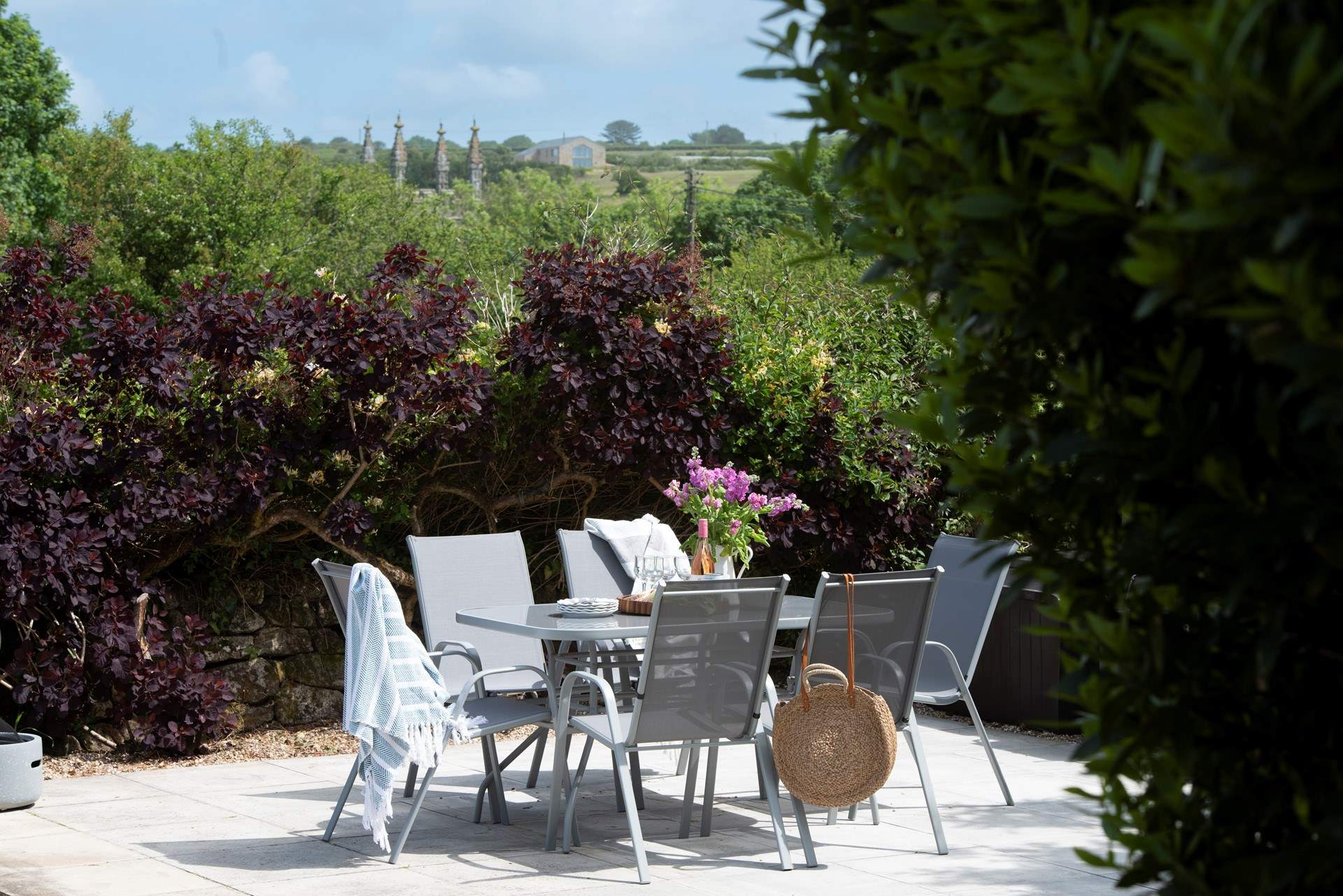 Lunch under a blue sky in this sweet setting.
