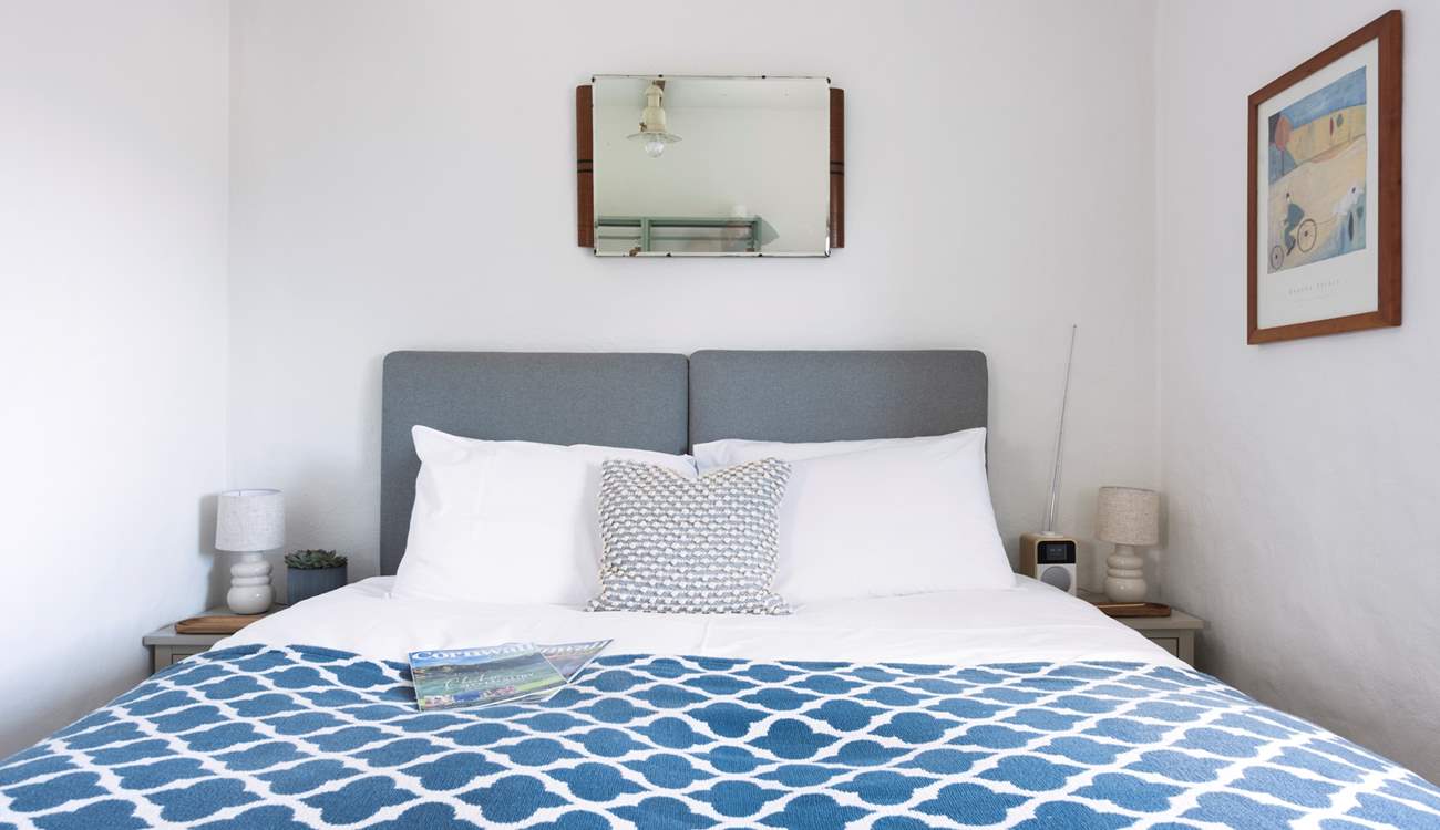 Sleep well in the countryside in bedroom 3.