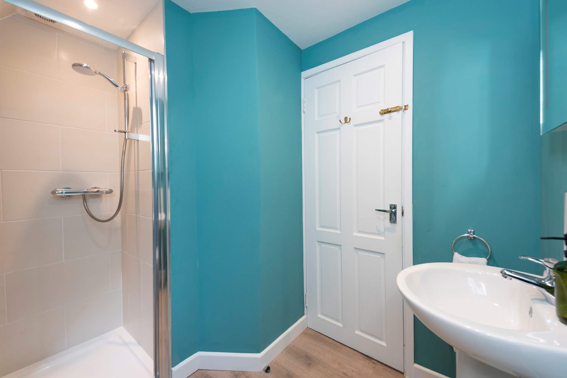 There's a separate shower-room on the first floor.