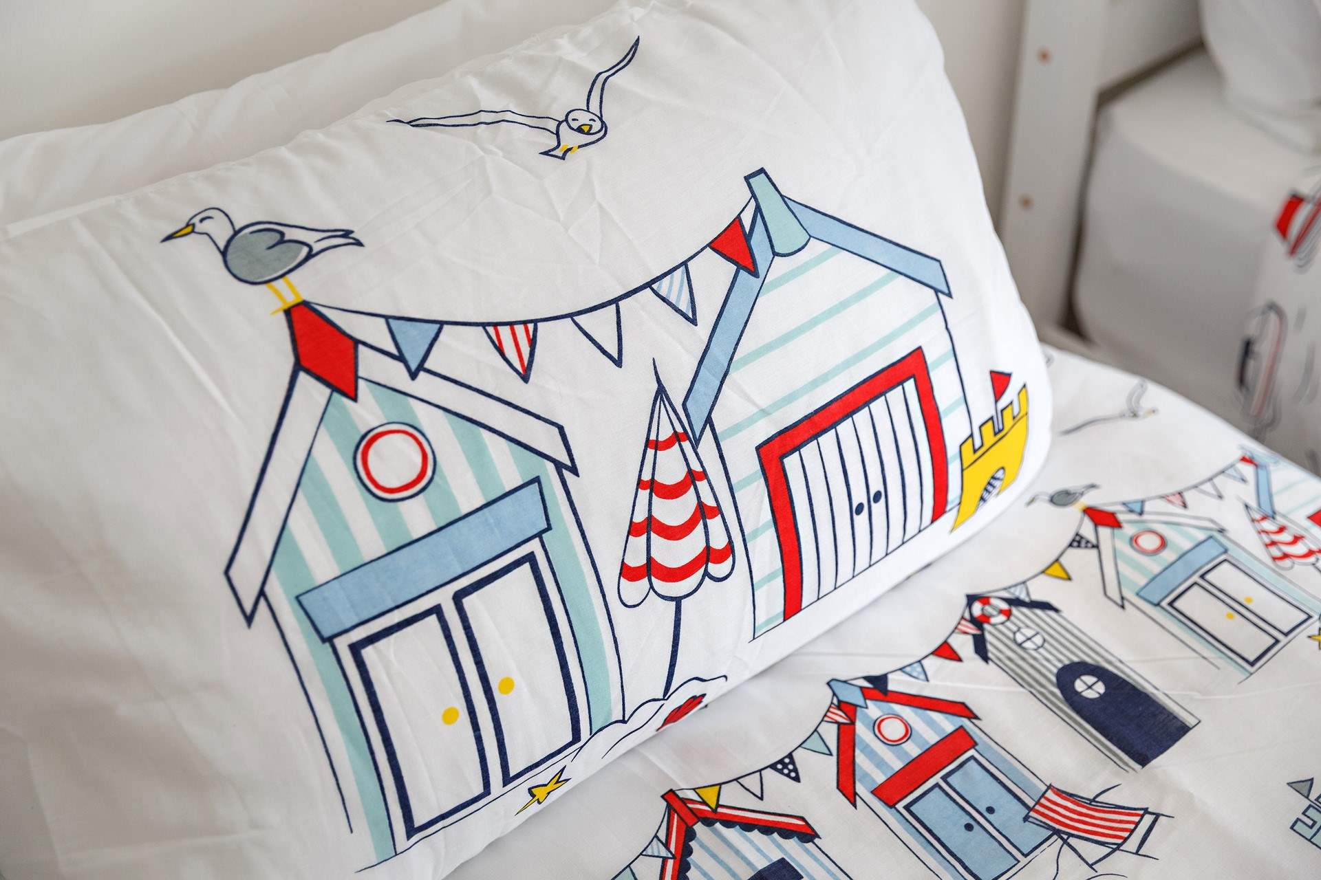 Children will love the seaside themed bedding. 