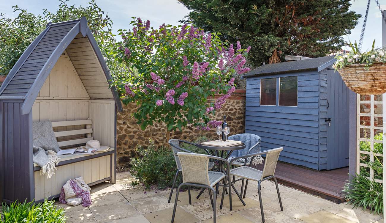 The rear garden is such a pretty spot. 
