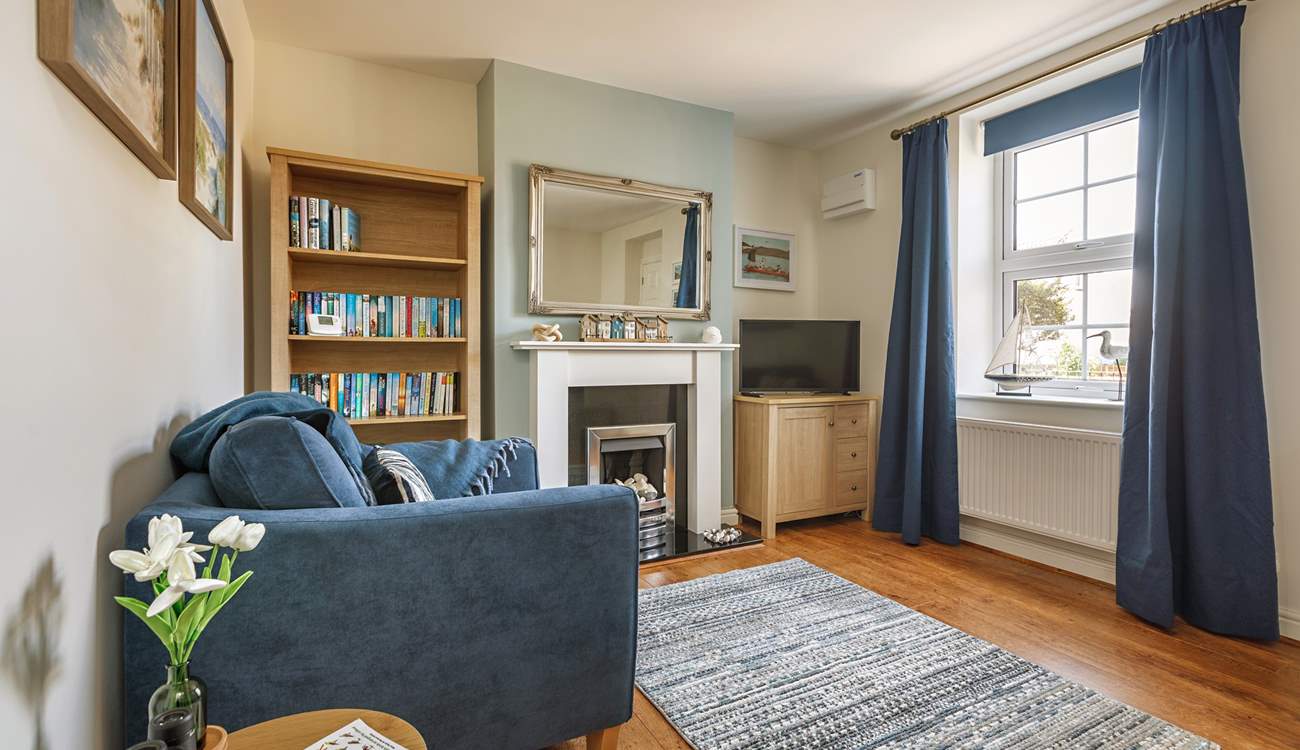 Stylish furnishings welcome you into Bee's Cottage. 