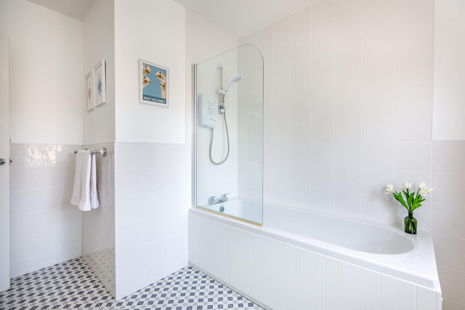 Enjoy a relaxing bath after a busy beach day. 