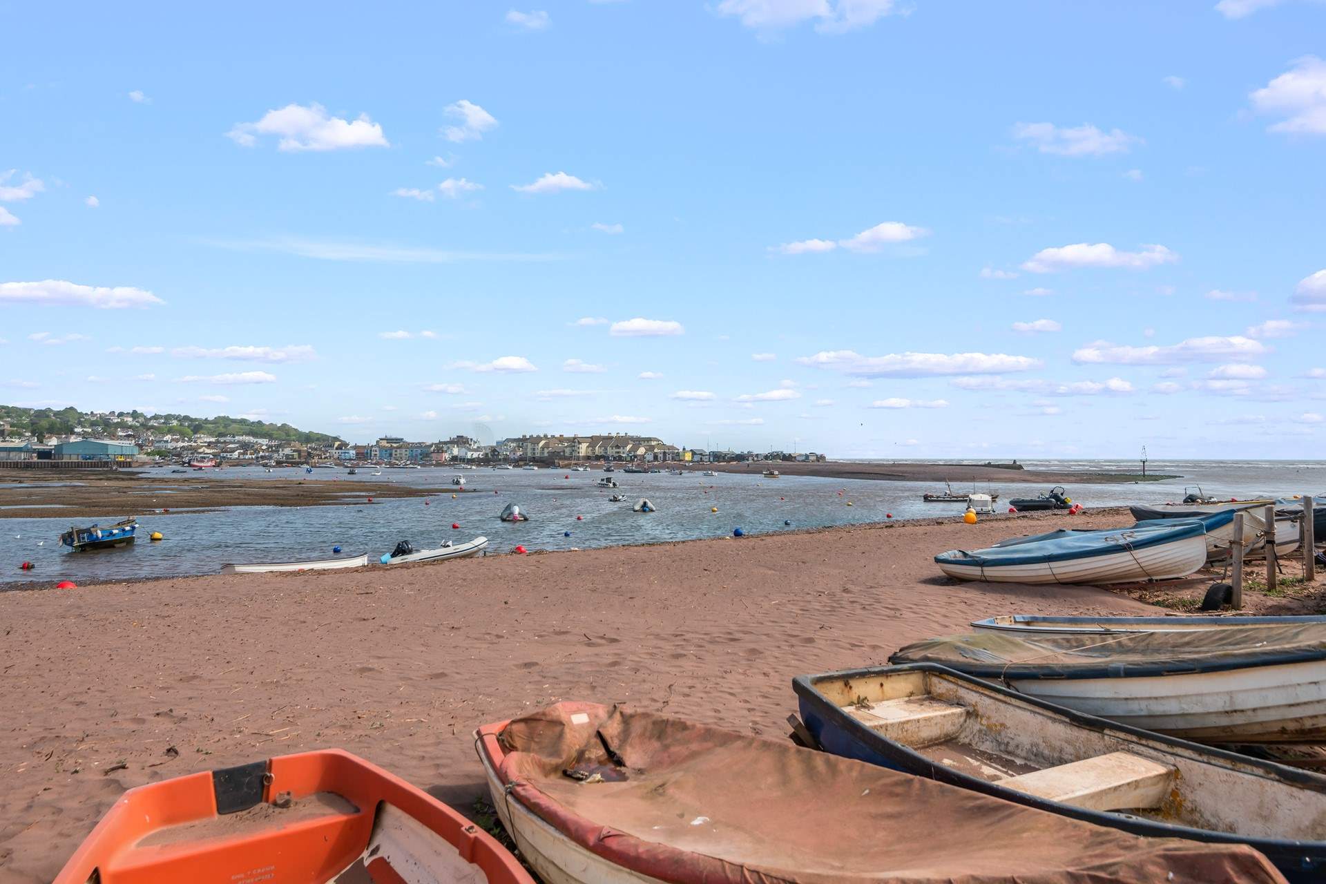 A quick ferry ride will land you in Teignmouth, just across the water. You can almost touch Teignmouth beach you are so close. You really have best of both seaside hotspots.