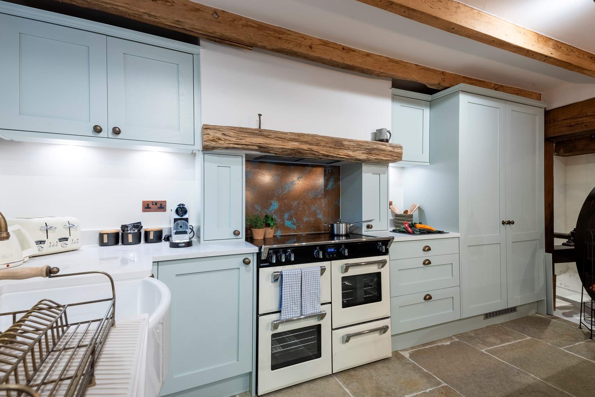 A fully equipped contemporary kitchen offering timeless style.