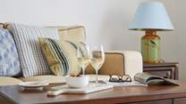 Relax in the evening with a glass of wine and some nibbles.