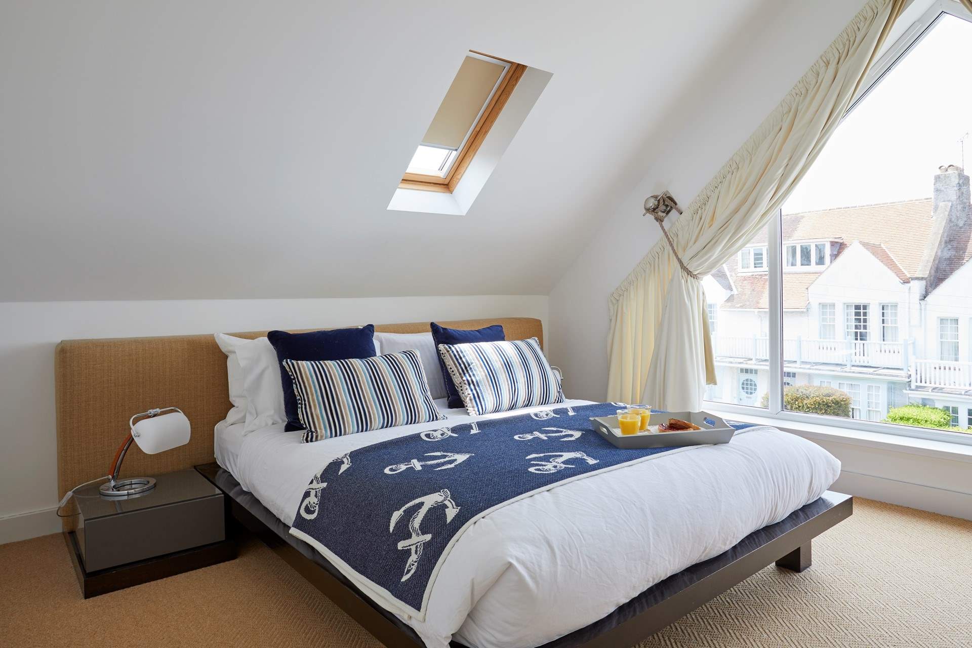 Bedroom 4 with king-size bed.