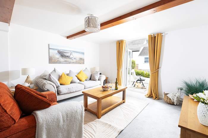 Riverside is a 2 bedroom, dog friendly cottage with sea views in Flushing, Cornwall.