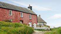 Throughout the year, The Beach House is appealing. From warm, sunny beach days and boat trips, walking during Autumn's golden hues or listening to the crashing waves in winter, Christmas markets and the peaceful silence of the cathedral. 