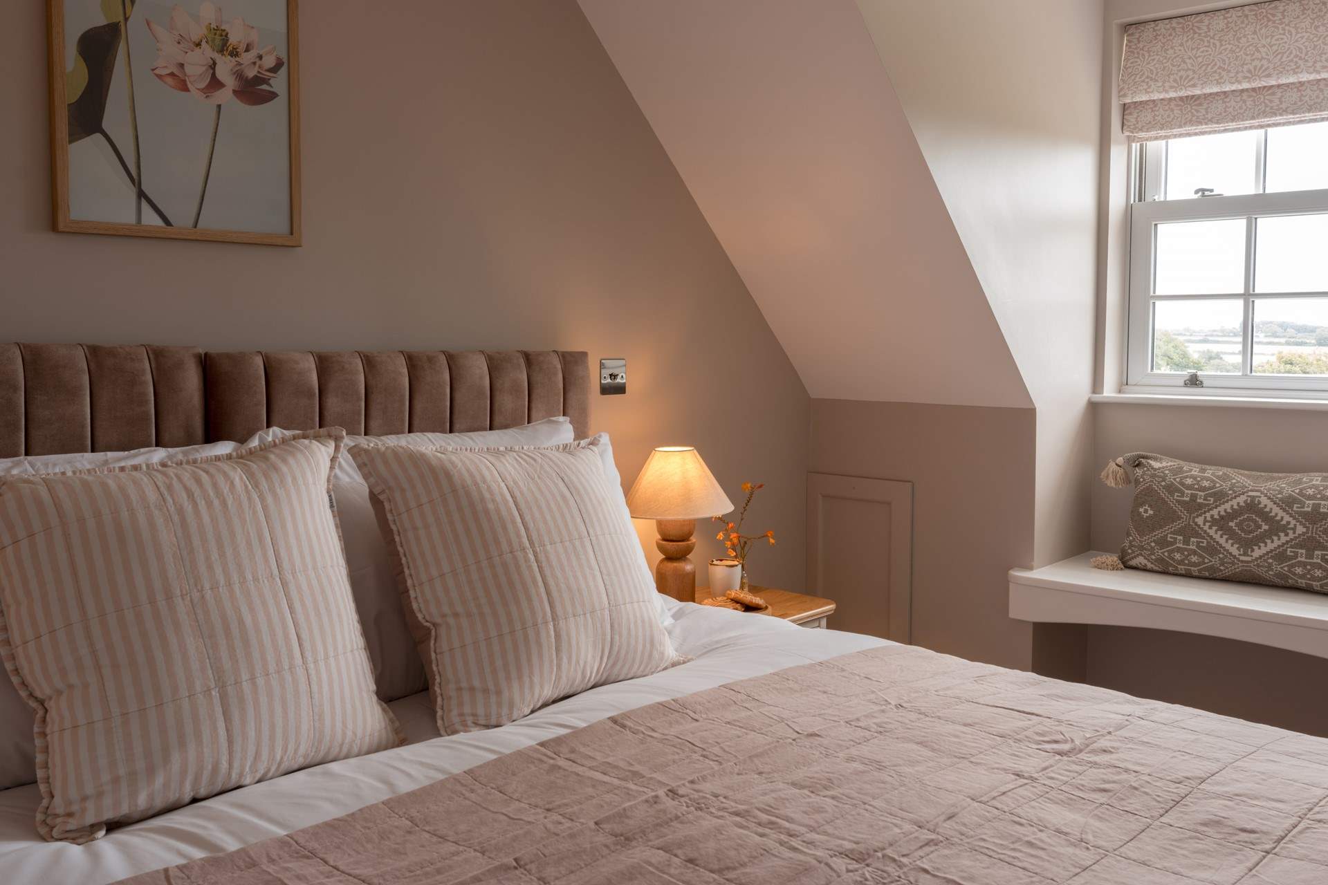 Wake up with the sounds of the countryside in this dreamy space.