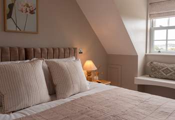 Wake up with the sounds of the countryside in this dreamy space.