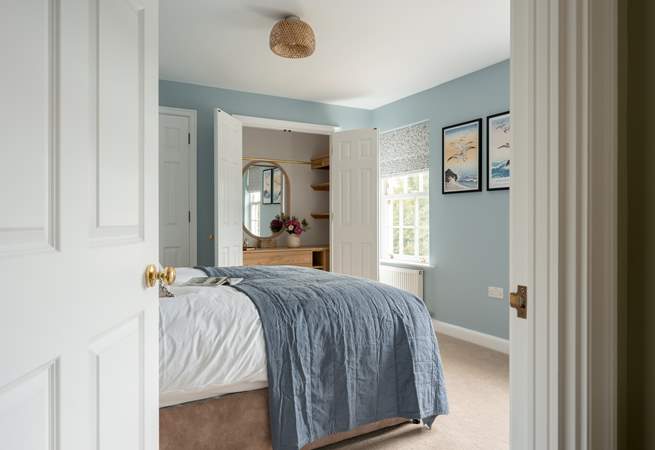 Beautifully designed for comfort, bedroom 3 is a versatile 'zip and link' king-size.