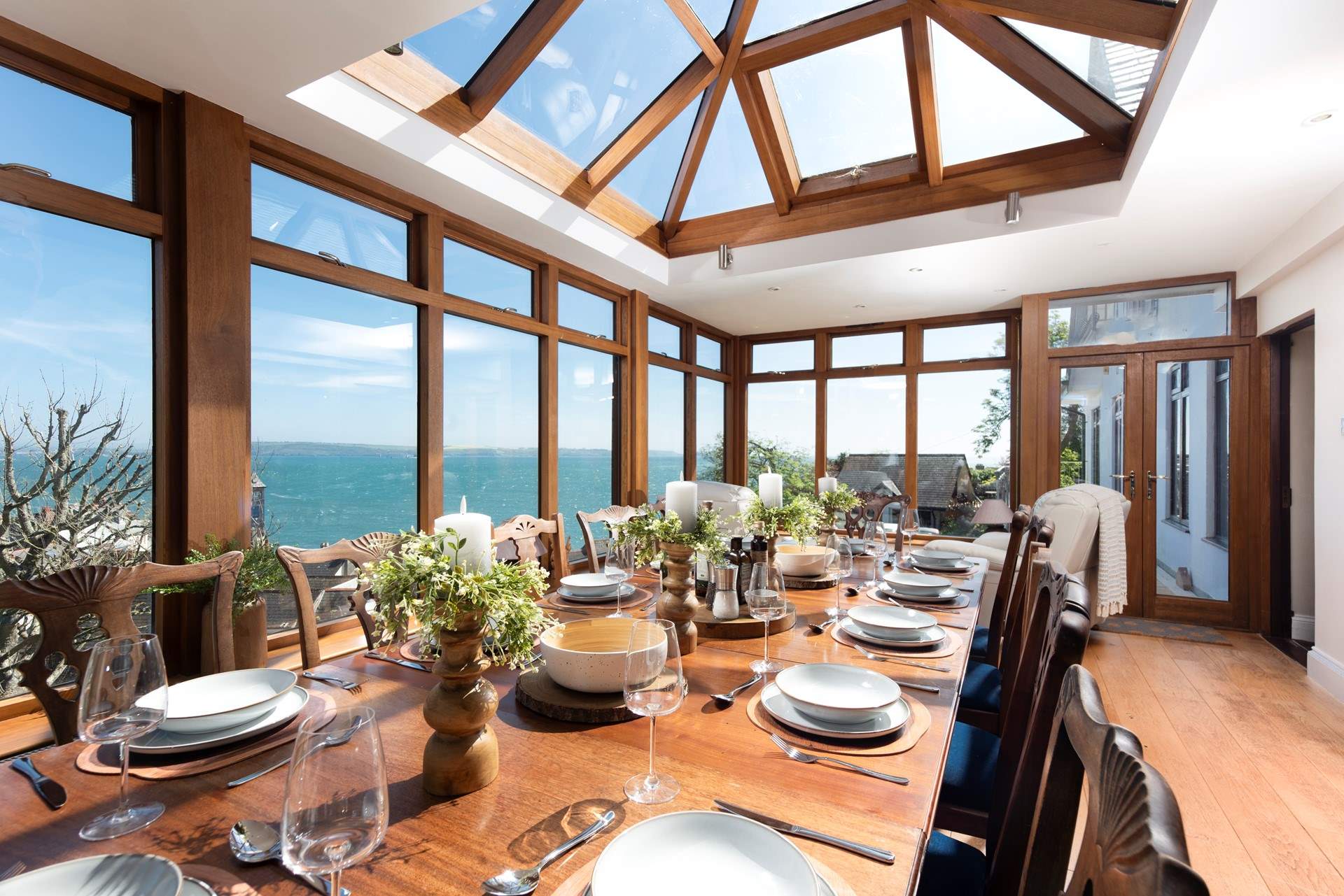 Dine in style - with a wonderful backdrop.