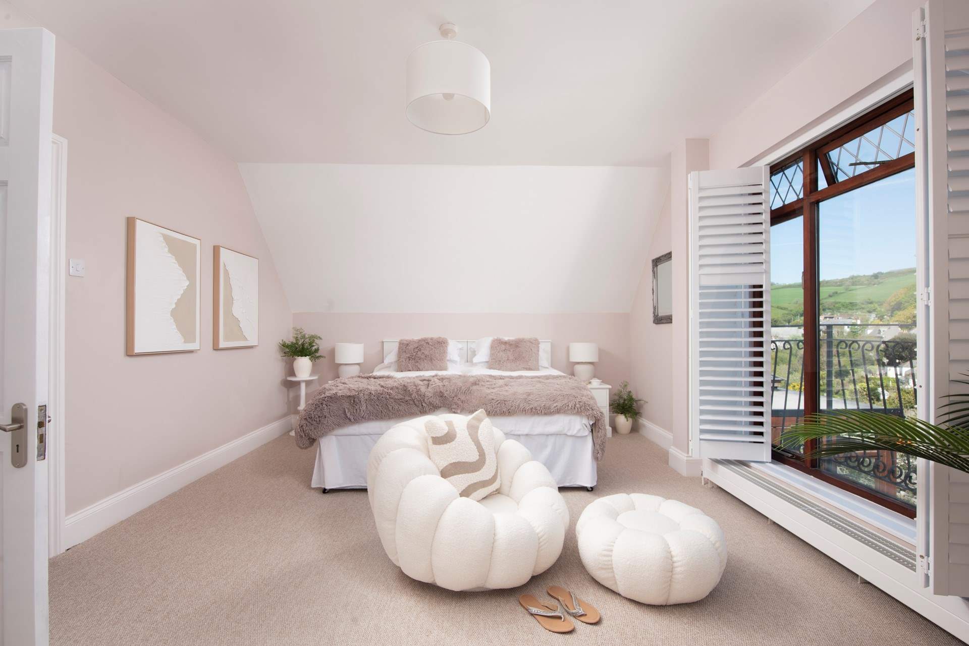 Six blissful bedrooms await.