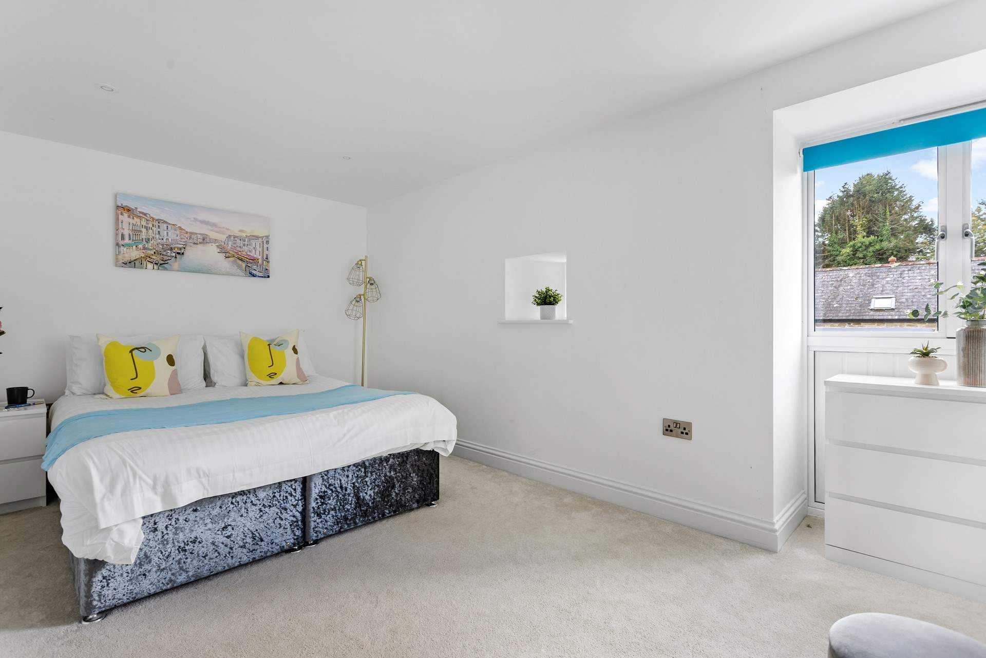 More 'zip and link' beds in the third bedroom, creating much flexibility.