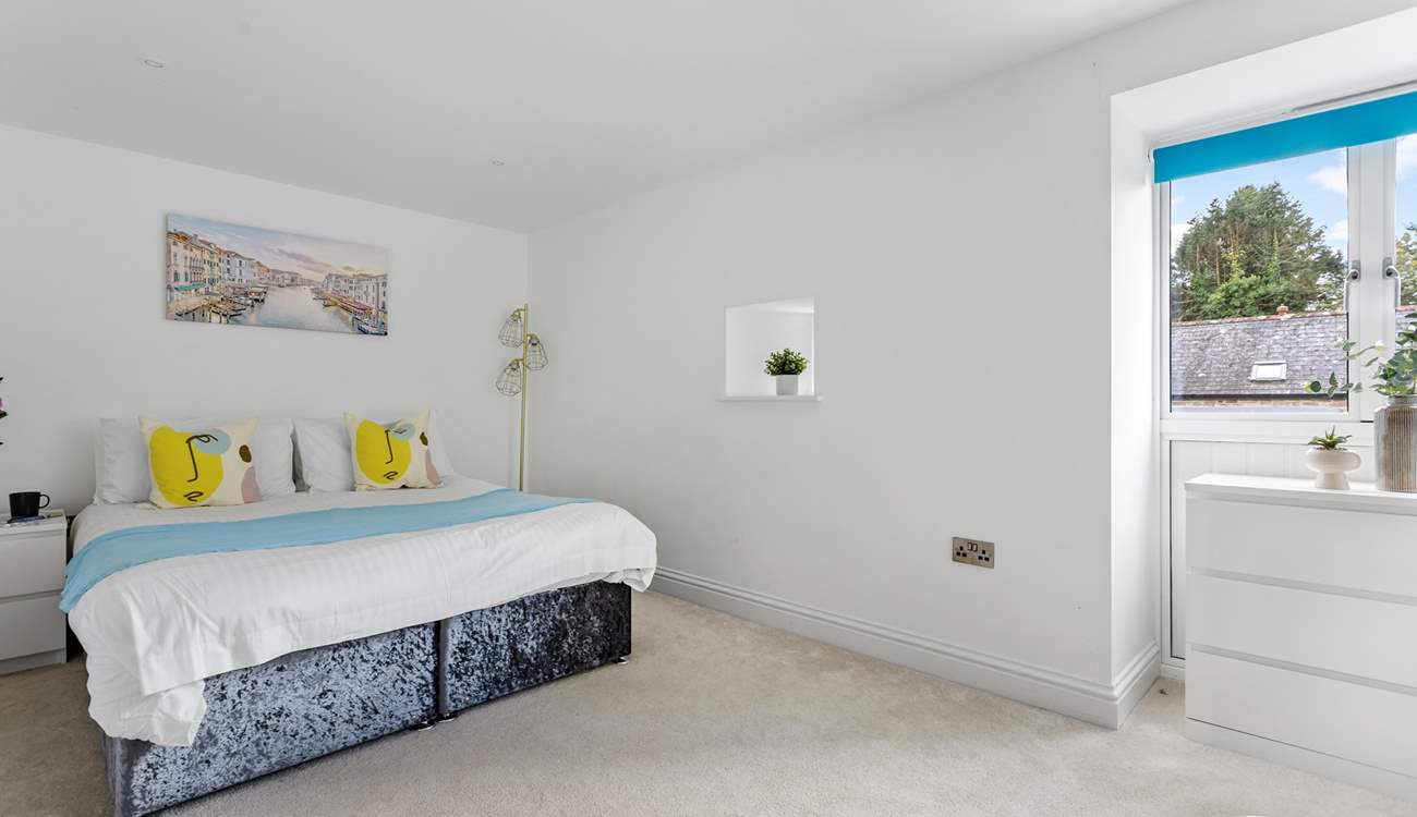 More 'zip and link' beds in the third bedroom, creating much flexibility.