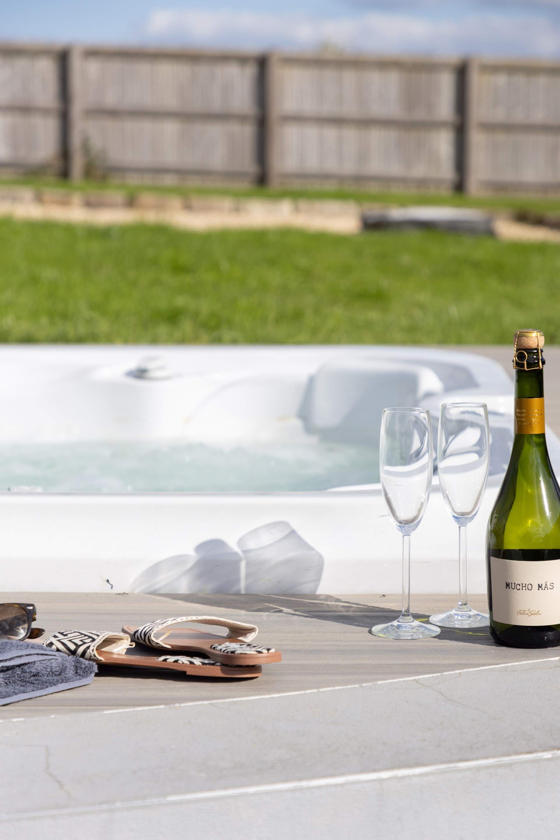 For even more relaxation, there's the hot tub - bliss!