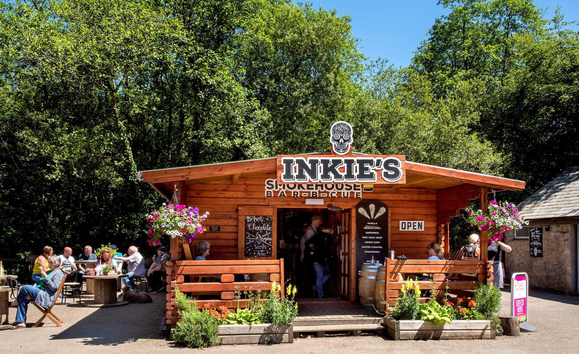 After discovering Golitha Falls, treat yourself to a snack at Inkies Smokehouse. 