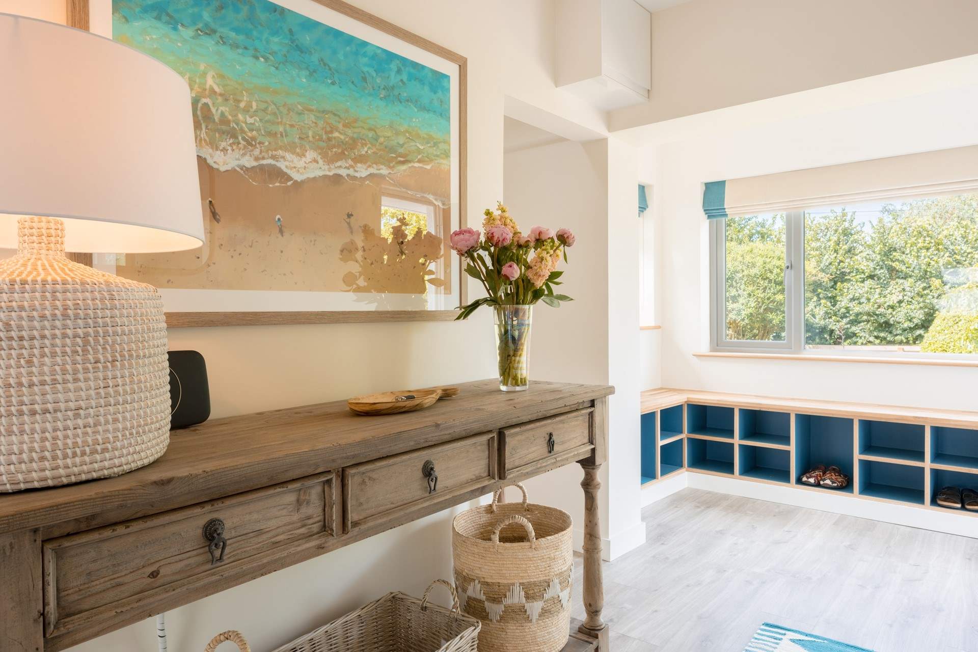 On entering Sea Whisper the large entrance hall seamlessly links the ground floor creating a lovely flow. 