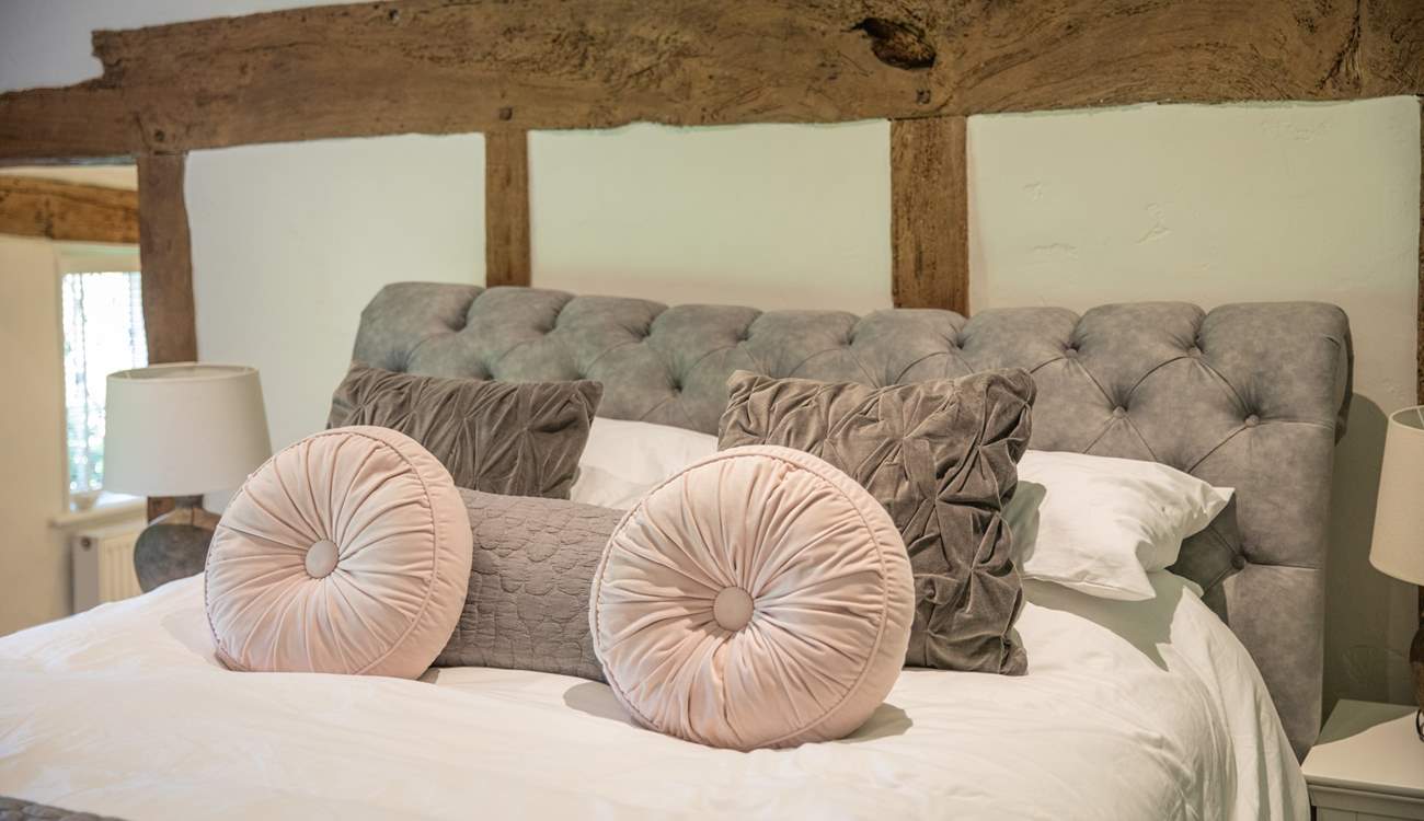 Luxury linens on all the beds.