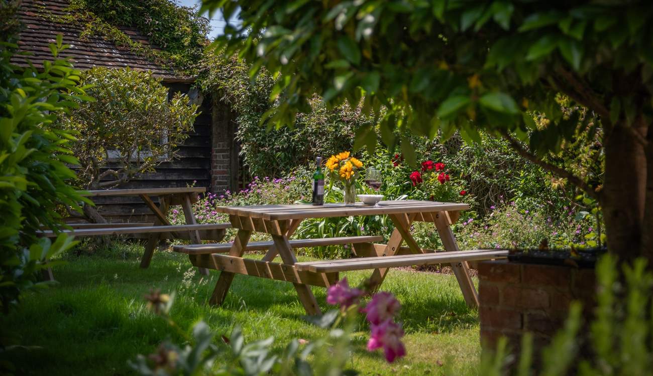 Lots of seating areas in this pretty garden.