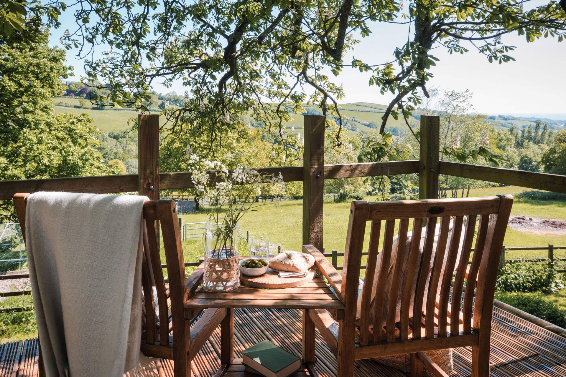 What a gorgeous spot to sit with a good book.