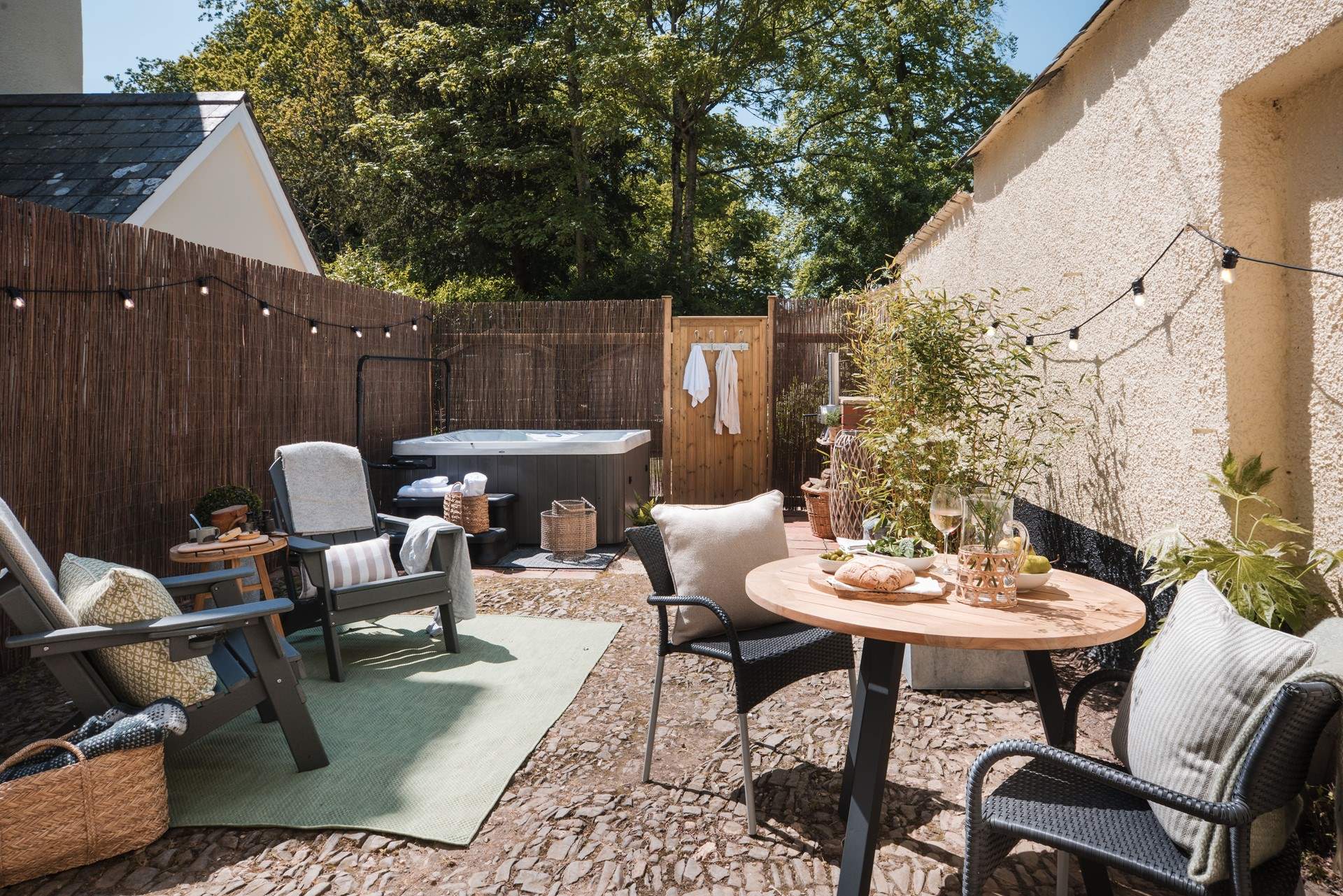 The sunny courtyard has plenty of seating options.