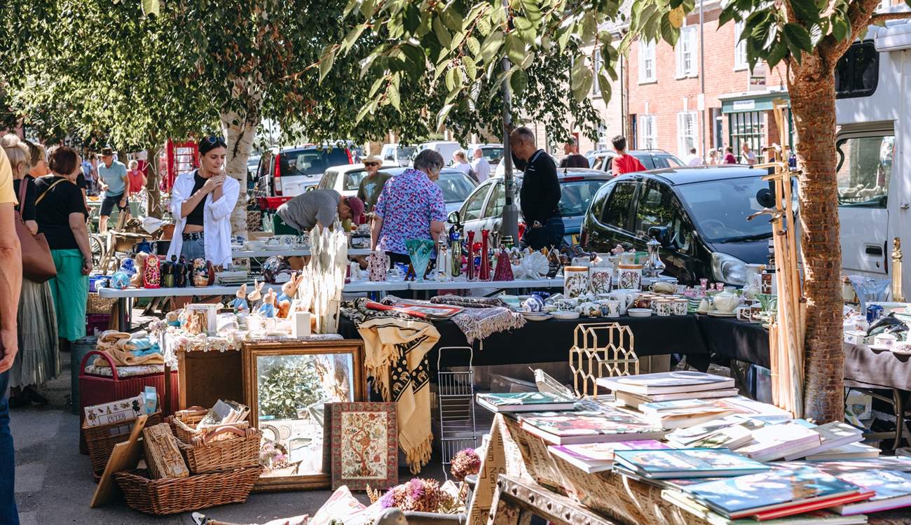 Bridport is one of the most bustling and eclectic towns on the south coast with it's bi-weekly market, eateries and independent shops.