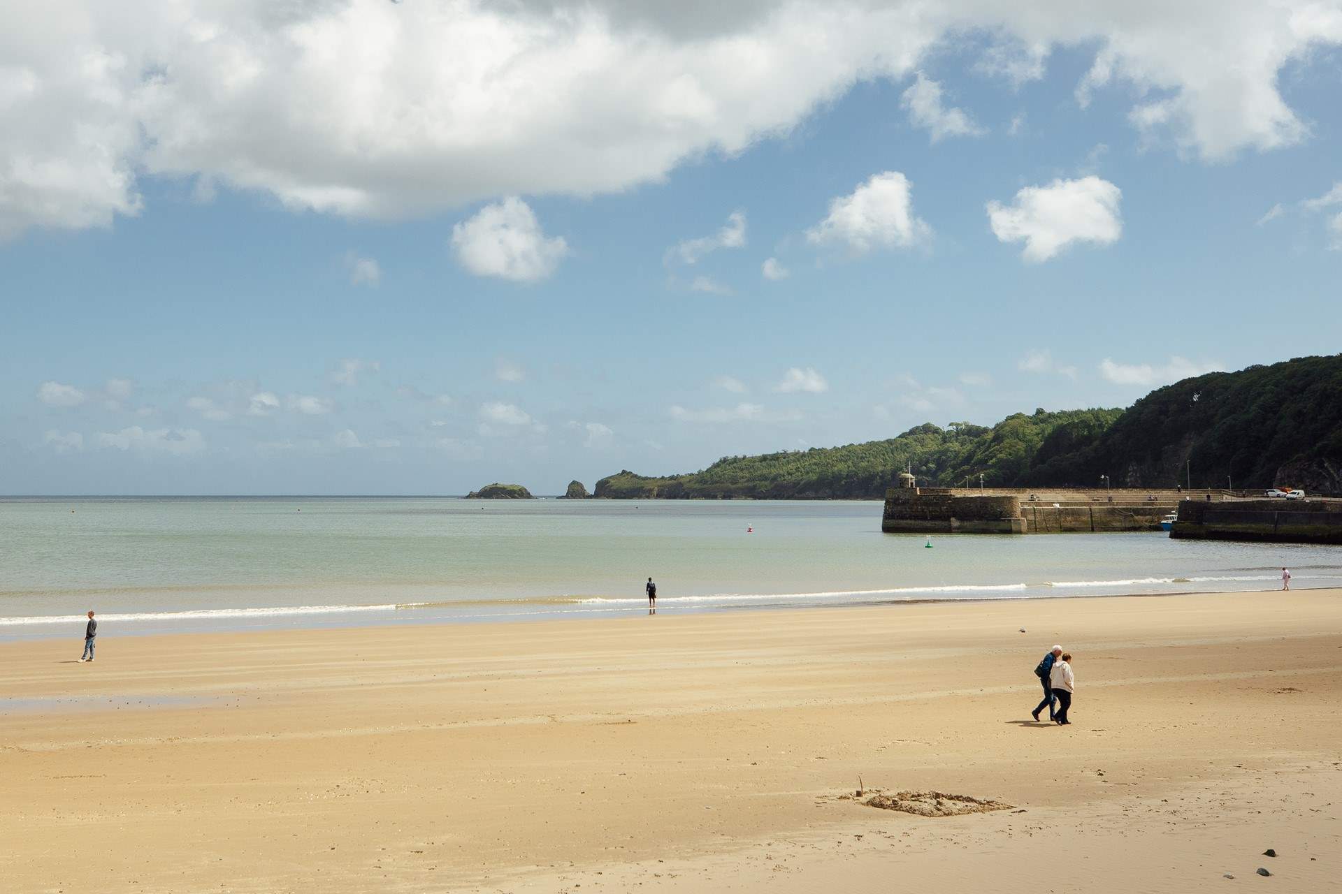 Beach days are the best on Saundersfoot's pretty Blue Flag beach. 