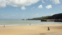 Beach days are the best on Saundersfoot's pretty Blue Flag beach. 