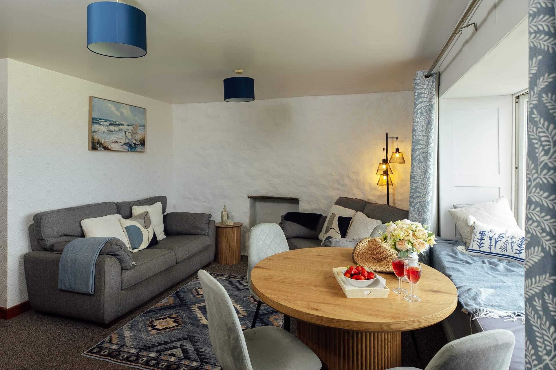 Return after a day's exploring to relax on the sofas. Watch your favourite movie or play board games around the table. 