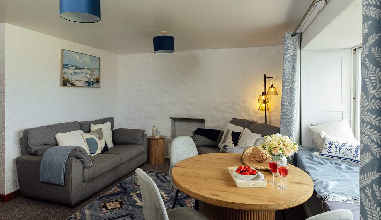 Return after a day's exploring to relax on the sofas. Watch your favourite movie or play board games around the table. 
