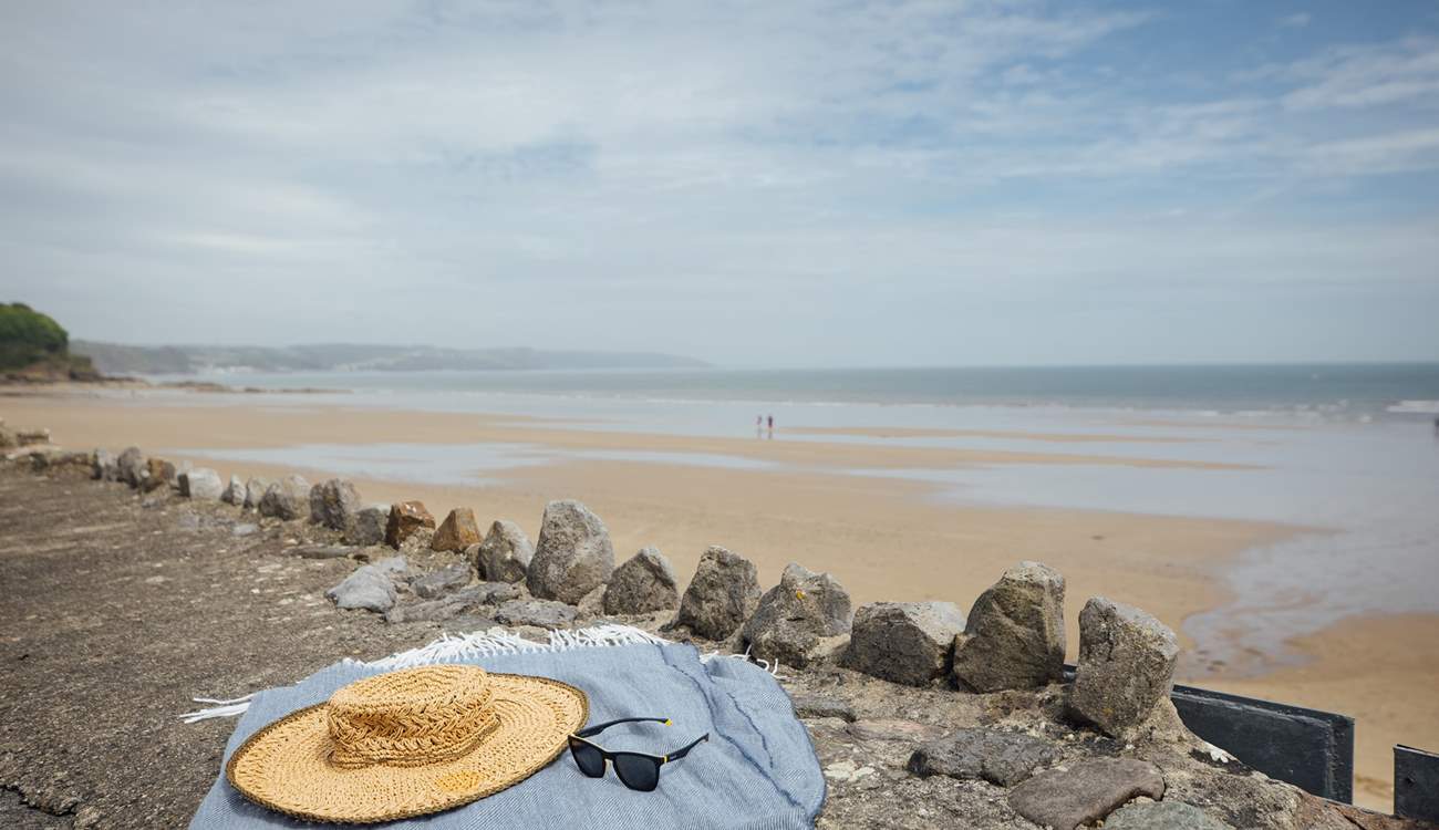 Soak up the sea air and far reaching coastal views from the garden wall. 