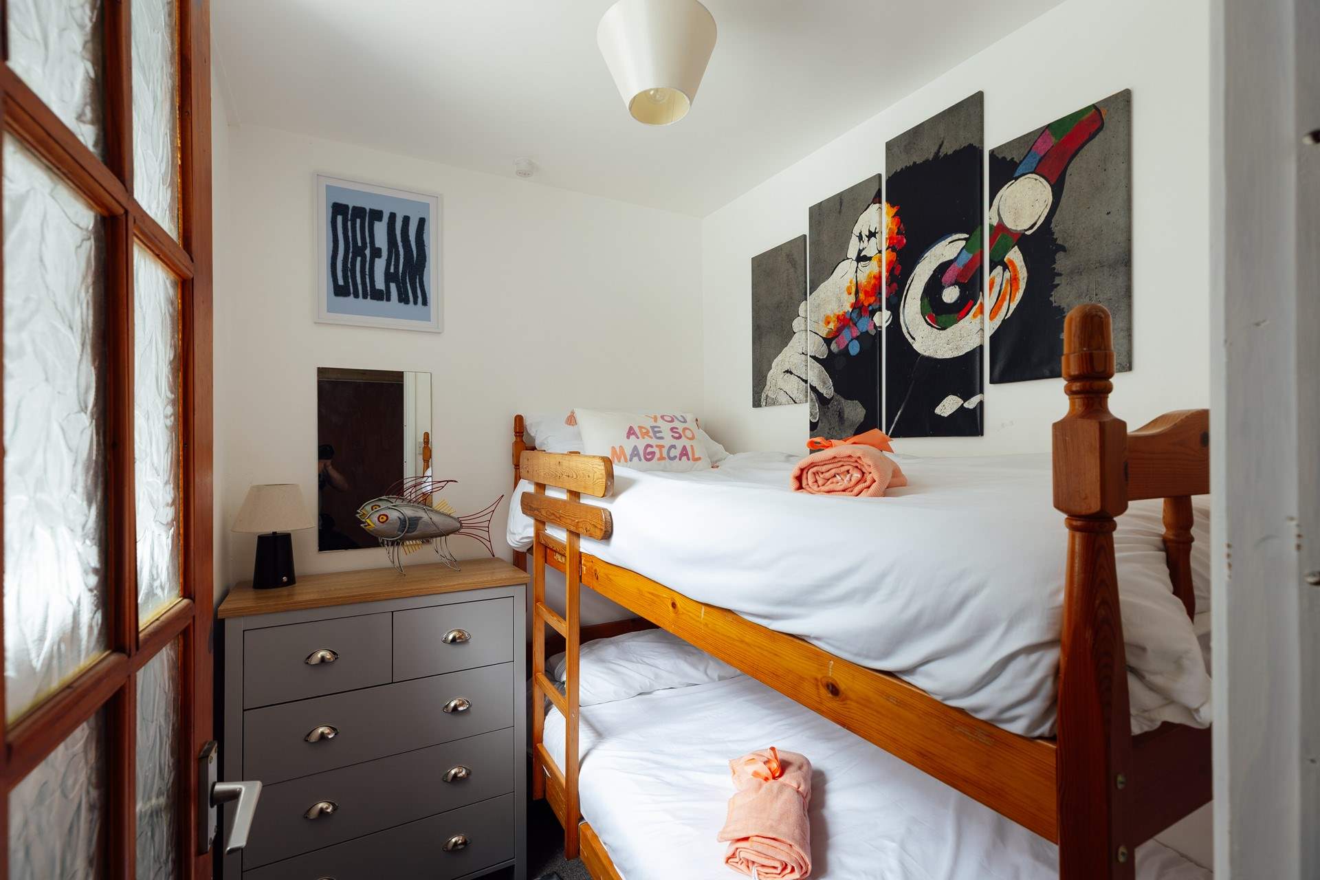 You choose, top or bottom bunk. 