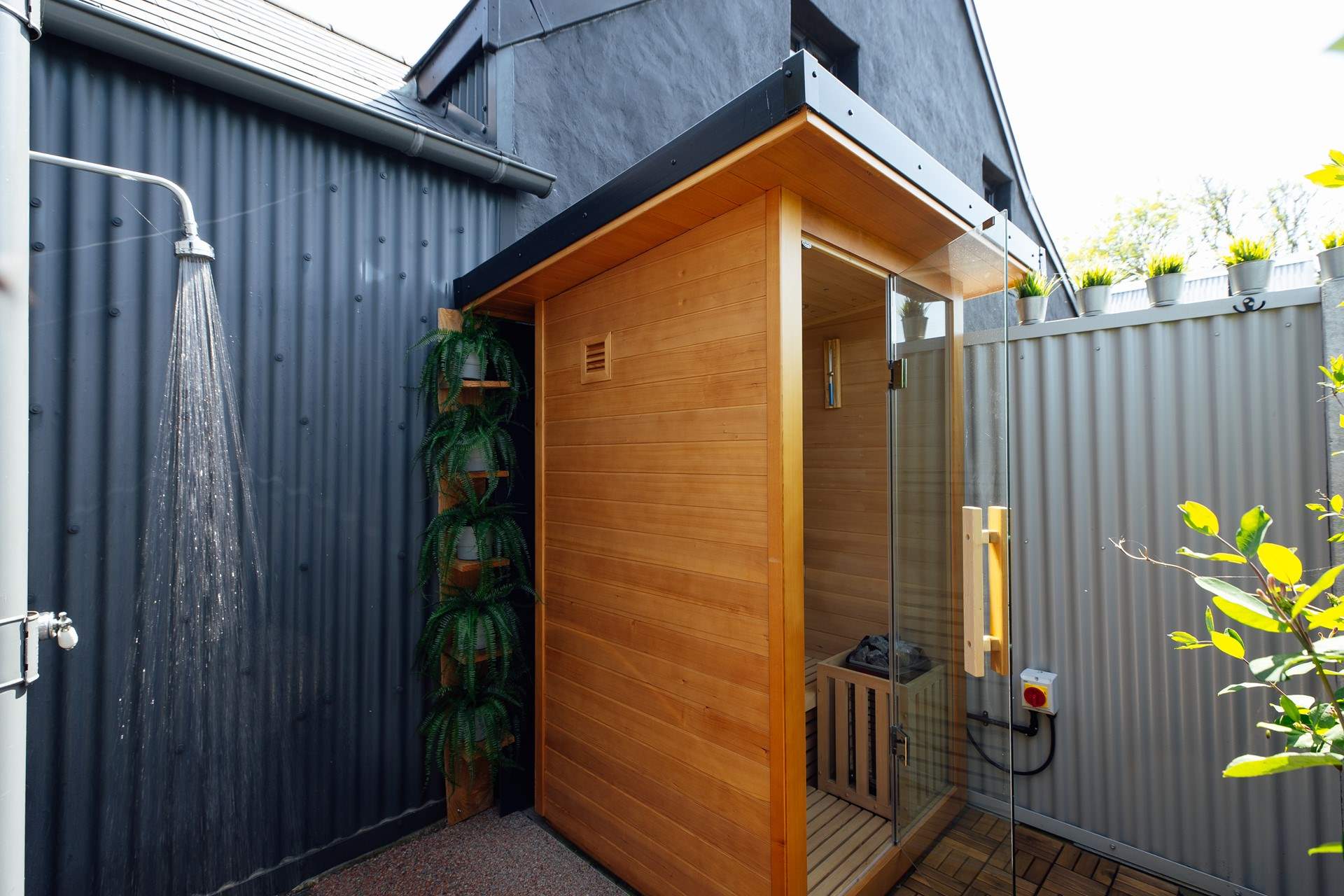 Ideal outdoor shower and sauna. 
