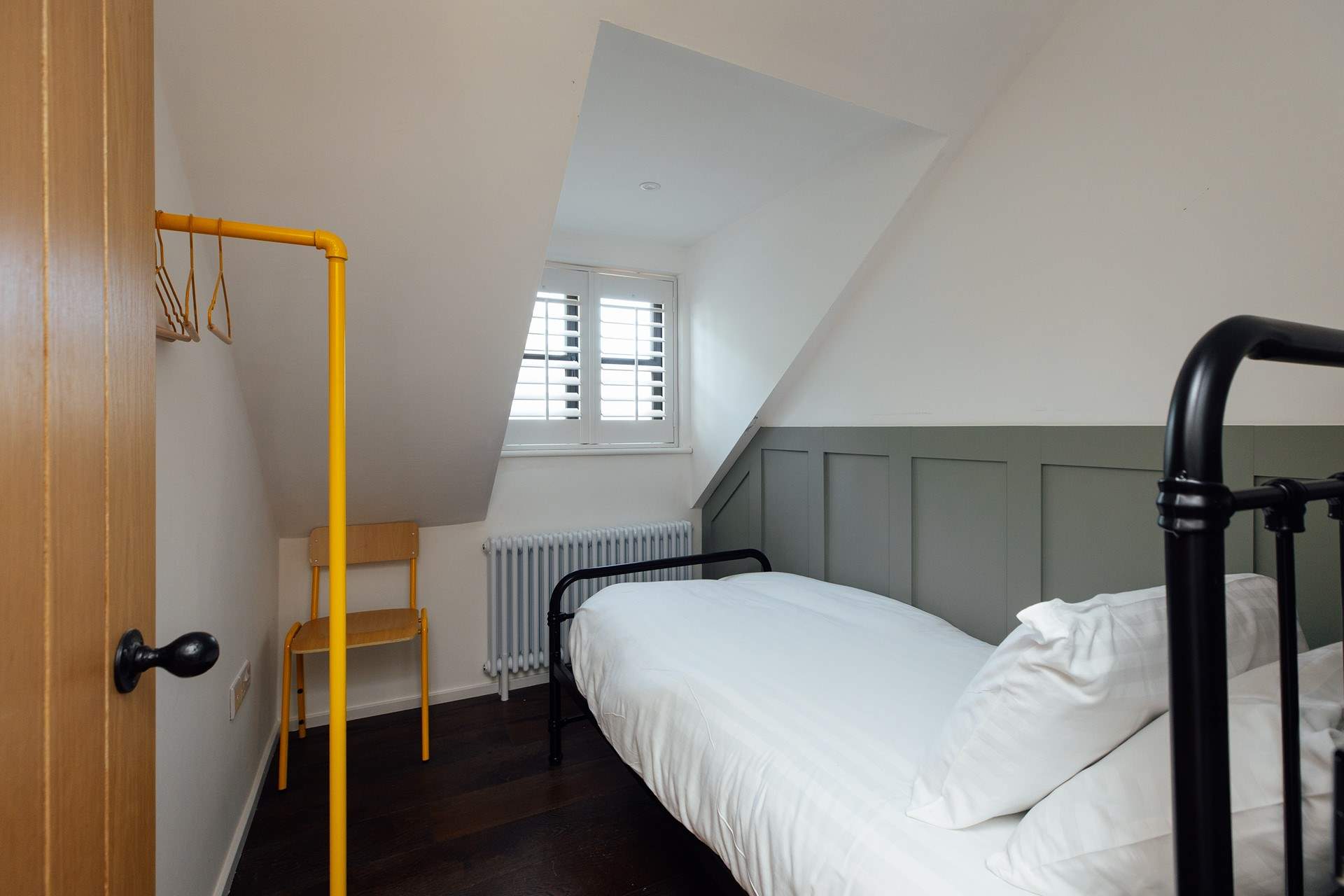 A sweet, peaceful single room. 