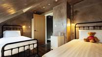 Blaen also has a sweet twin room. 