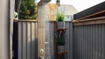 Take a refreshing shower in Canol after relaxing in the soothing sauna. So good for your soul. 