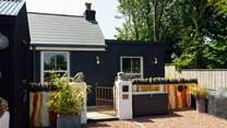 Welcome to gorgeous Nol, sleeping four in a double and twin rooms. A spacious cottage with a cwtch (snug), sitting-room, bathroom and shower-room, hot tub and sauna. Nol offers space for all the party to dine together. 
